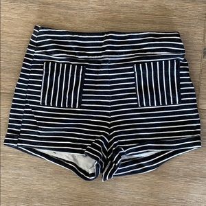 High waisted fun stretchy shorts